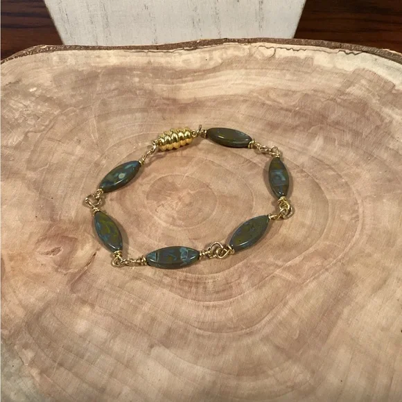 Labradorite Bracelet - Picture 4 of 5